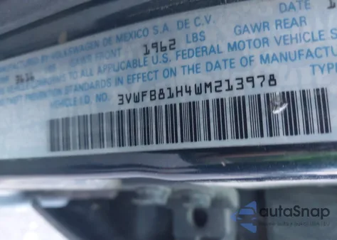 1998 Volkswagen Golf Gl z USA, uszkodzony, nr VIN 3VWFB81H4WM213978